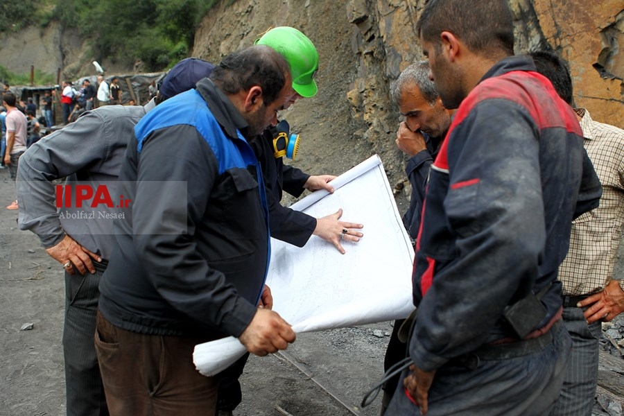   عملیات امداد و نجات و تشییع پیکر معدنچیان آزادشهر