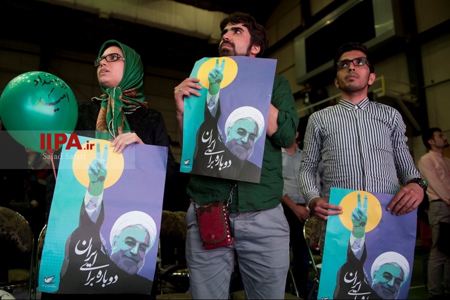     همایش جوانان حامی روحانی