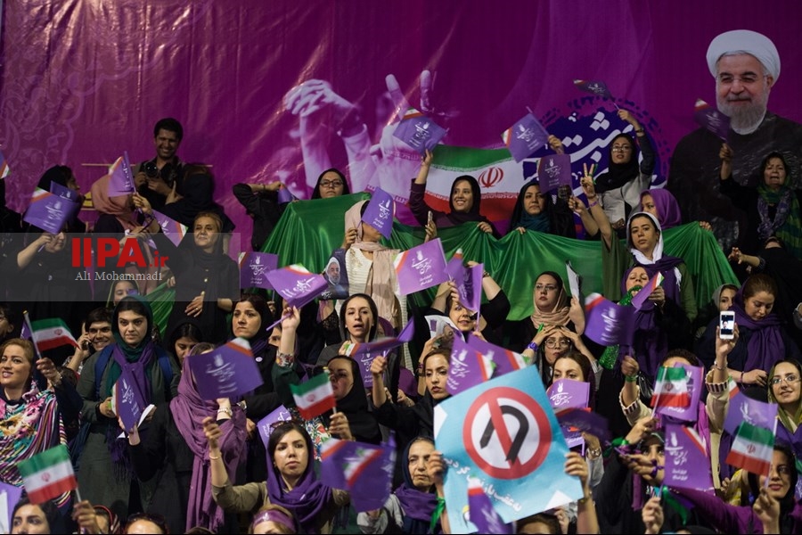   همایش انتخاباتی روحانی در تهران