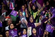   همایش انتخاباتی روحانی در تهران