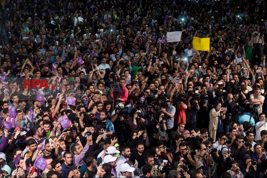   همایش انتخاباتی روحانی در تهران