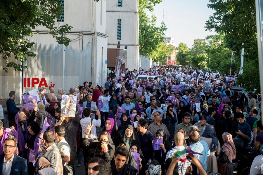   همایش انتخاباتی روحانی در تهران