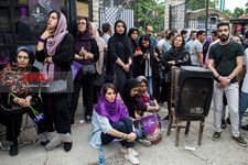   تماشای سومین مناظره تلویزیونی نامزد های انتخابات ریاست جمهوری