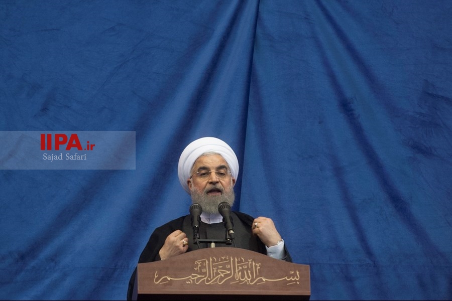   همایش حامیان روحانی در ورزشگاه 12 هزار نفری آزادی