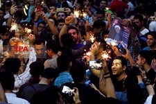   شادی مردم پس از انتخابات ۲۹ اردیبهشت