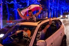   شادی مردم پس از صعود تیم ملی فوتبال به جام جهانی