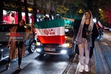  شادی مردم پس از صعود تیم ملی فوتبال به جام جهانی
