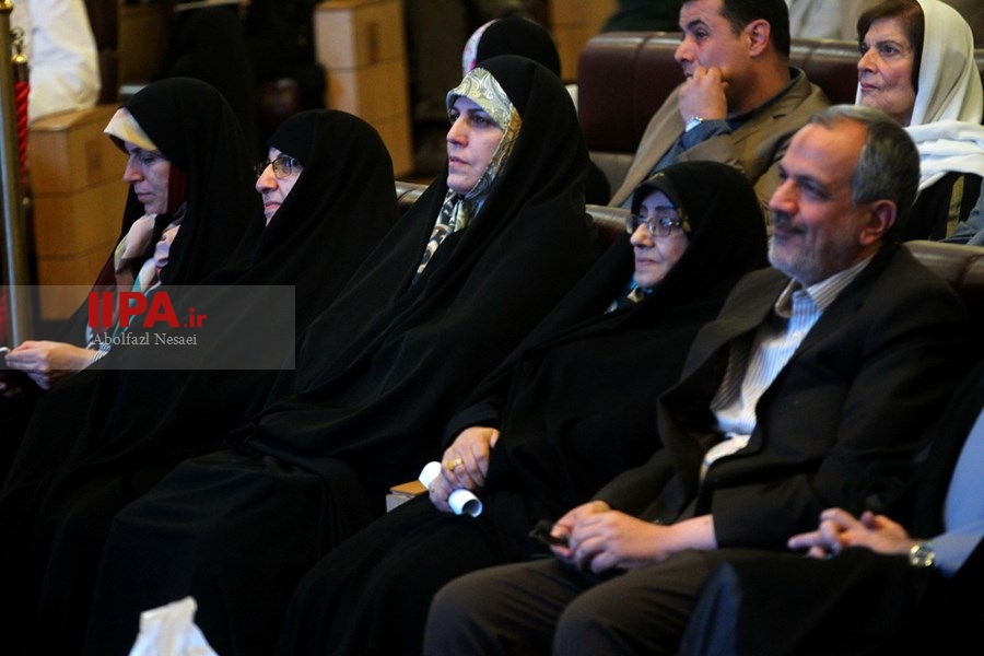   هشتمین دوره جایزه اخلاق و نیایش در آینه هنر و پژوهش
