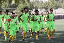    اولین حضور علی کریمی در تمرین نفت تهران 