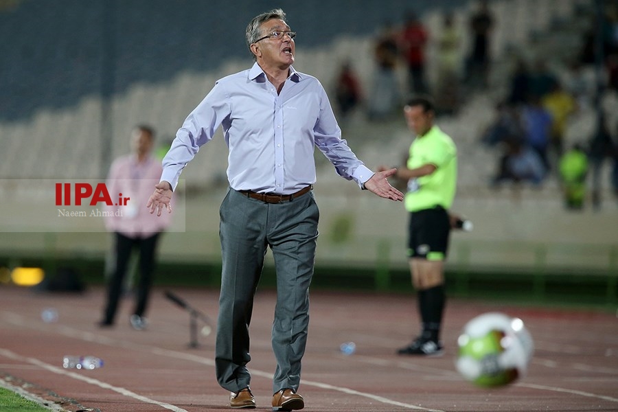   دیدار تیم های فوتبال پرسپولیس و فولاد خوزستان 