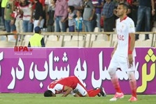   دیدار تیم های فوتبال پرسپولیس و فولاد خوزستان 