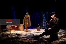   نمایش صبح یه روز لعنتی