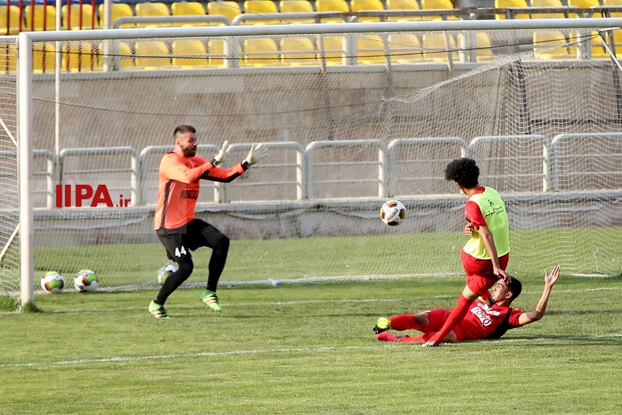   درگیری در حاشیه تمرین پرسپولیس