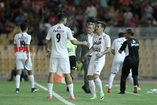   دیدار تیم های فوتبال پرسپولیس و نفت تهران