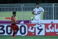   دیدار تیم های فوتبال پرسپولیس و نفت تهران