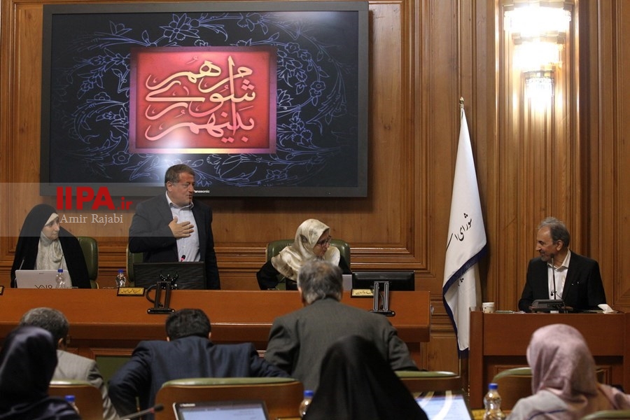   مراسم تحلیف شهردار تهران در پنجمین جلسه شورای شهر پنجم