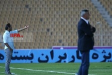   دیدار تیم های فوتبال نفت تهران و سپاهان 