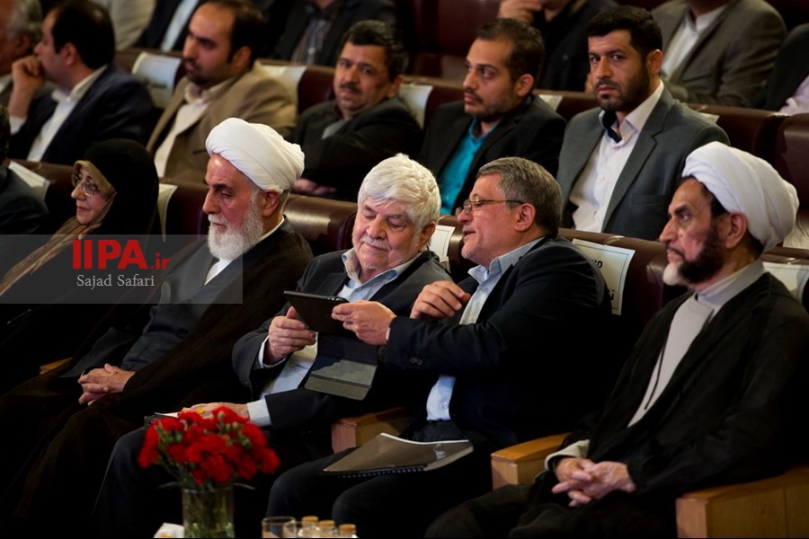   همایش آیت‌الله هاشمی رفسنجانی و هشت سال دفاع مقدس