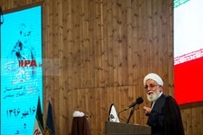   همایش آیت‌الله هاشمی رفسنجانی و هشت سال دفاع مقدس