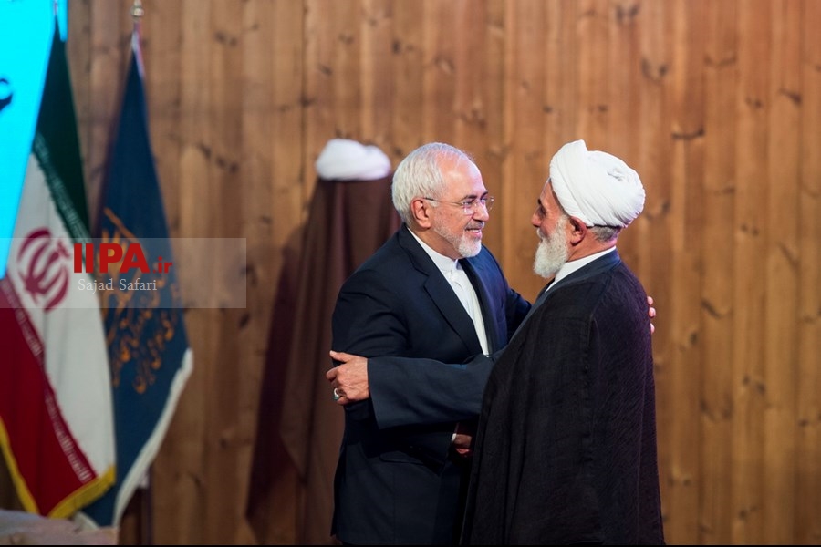   همایش آیت‌الله هاشمی رفسنجانی و هشت سال دفاع مقدس