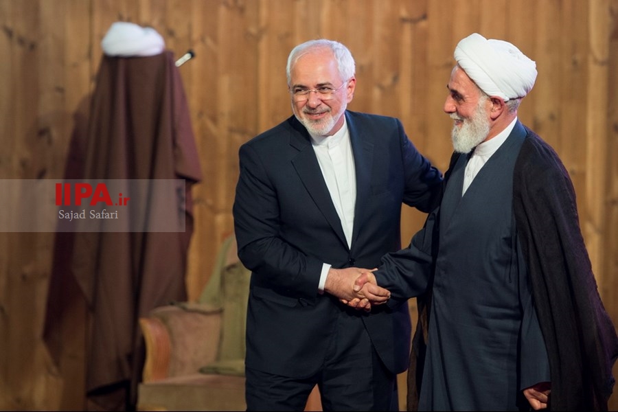   همایش آیت‌الله هاشمی رفسنجانی و هشت سال دفاع مقدس