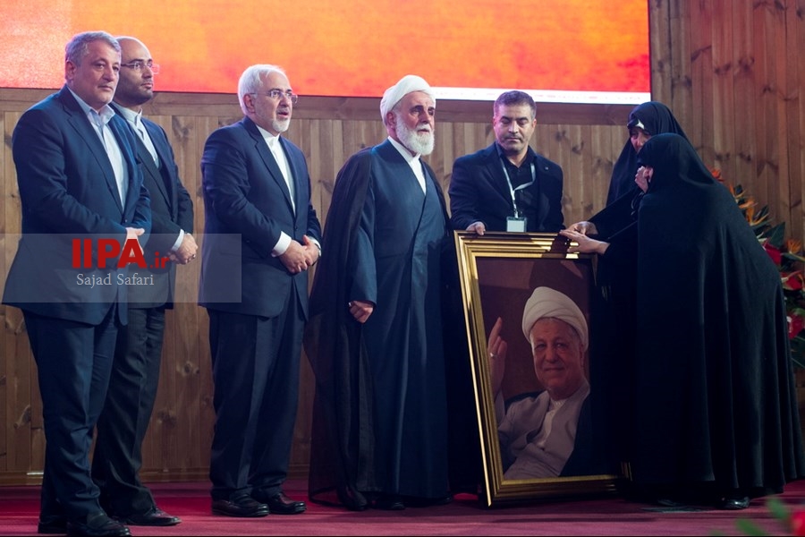   همایش آیت‌الله هاشمی رفسنجانی و هشت سال دفاع مقدس