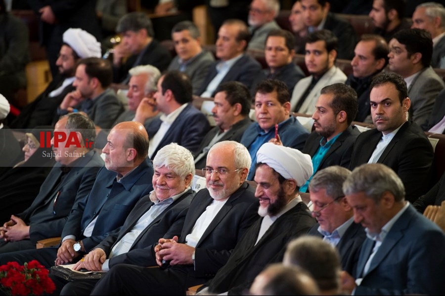   همایش آیت‌الله هاشمی رفسنجانی و هشت سال دفاع مقدس