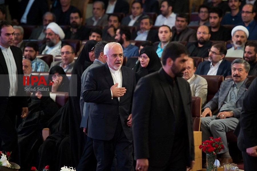   همایش آیت‌الله هاشمی رفسنجانی و هشت سال دفاع مقدس