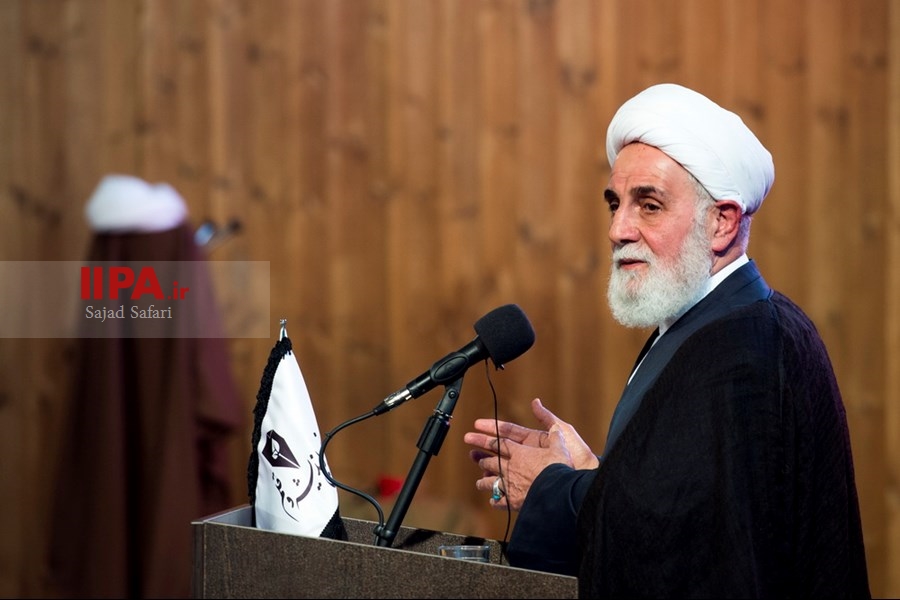   همایش آیت‌الله هاشمی رفسنجانی و هشت سال دفاع مقدس