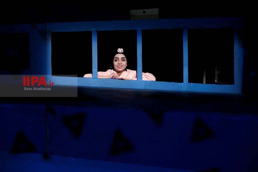   نمایش اپراتور نسل چهارم