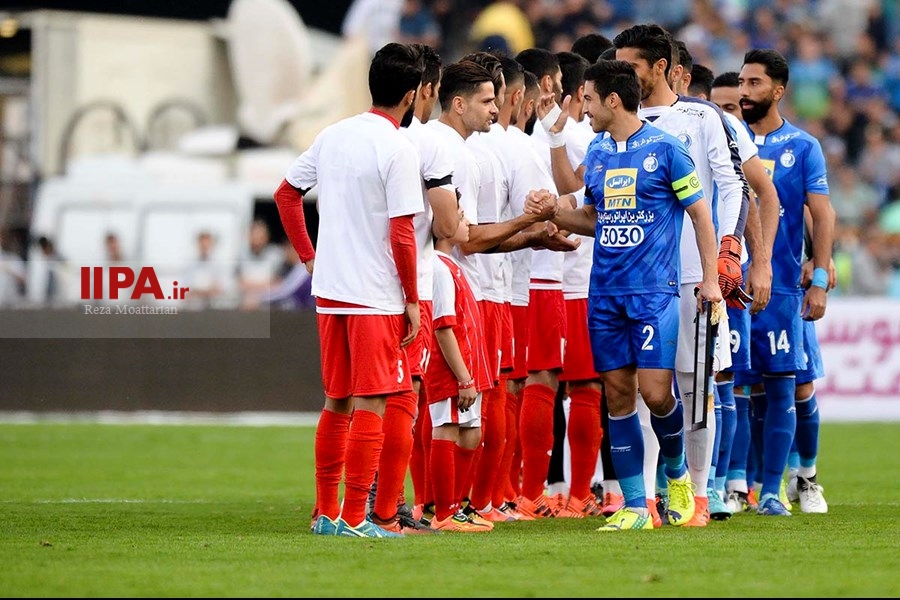   دیدار فوتبال پرسپولیس و استقلال تهران
