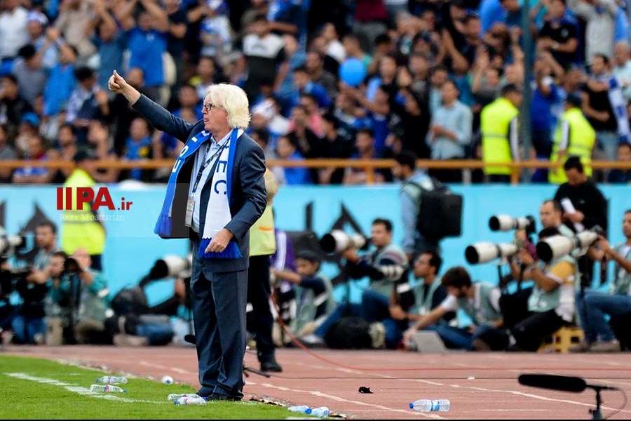   دیدار فوتبال پرسپولیس و استقلال تهران
