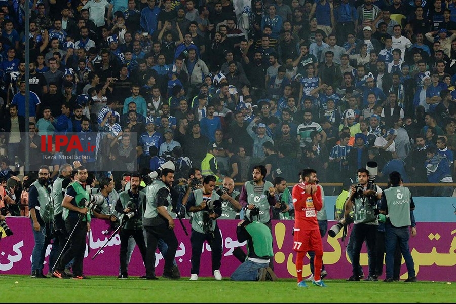   دیدار فوتبال پرسپولیس و استقلال تهران