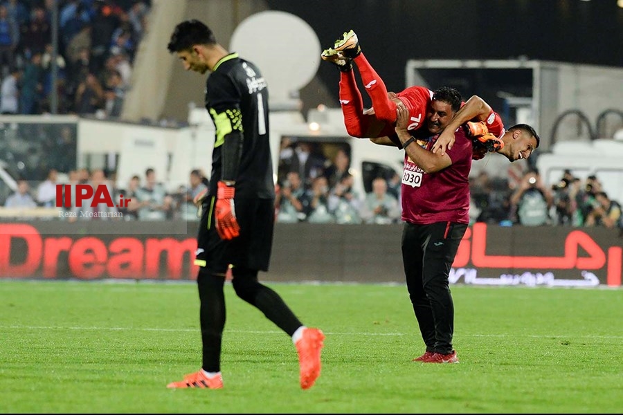   دیدار فوتبال پرسپولیس و استقلال تهران