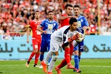   دیدار فوتبال پرسپولیس و استقلال تهران