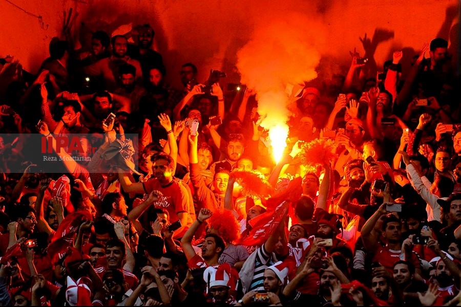   دیدار فوتبال پرسپولیس و استقلال تهران