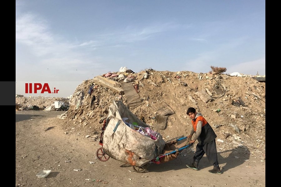   کودکان زباله گرد افغان در شهر کرج