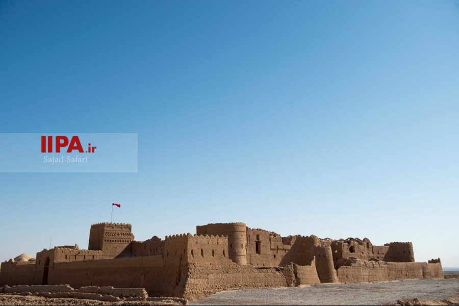   بافت تاریخی روستای سریزد