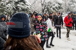 برف و برف بازی