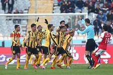   دیدار تیم های فوتبال پرسپولیس و سپاهان