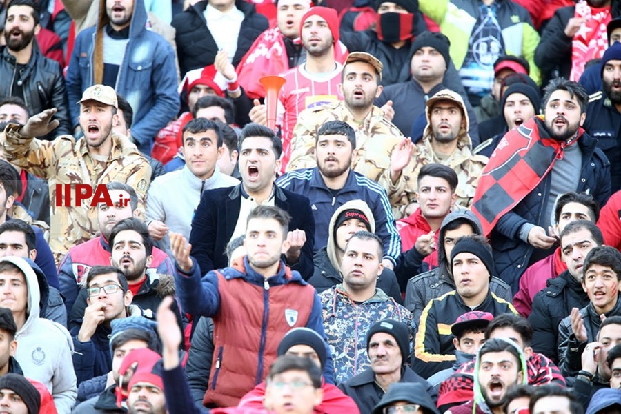   دیدار تیم های فوتبال پرسپولیس و سپاهان