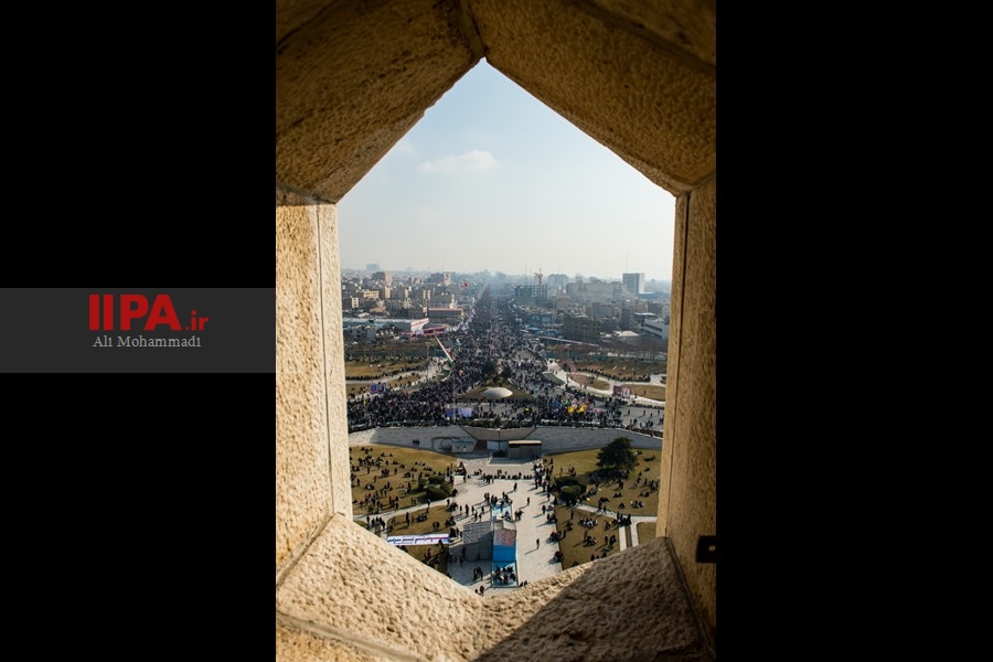   راهپیمایی ۲۲ بهمن -1