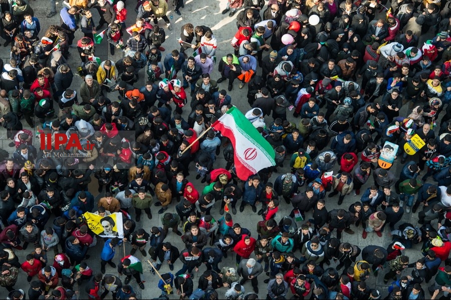   راهپیمایی ۲۲ بهمن -1