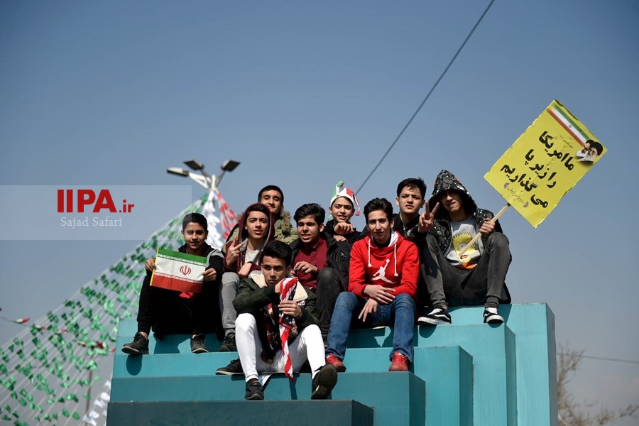   راهپیمایی ۲۲ بهمن -2