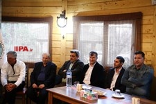   درختکاری پیشکسوتان ورزش و هنرمندان