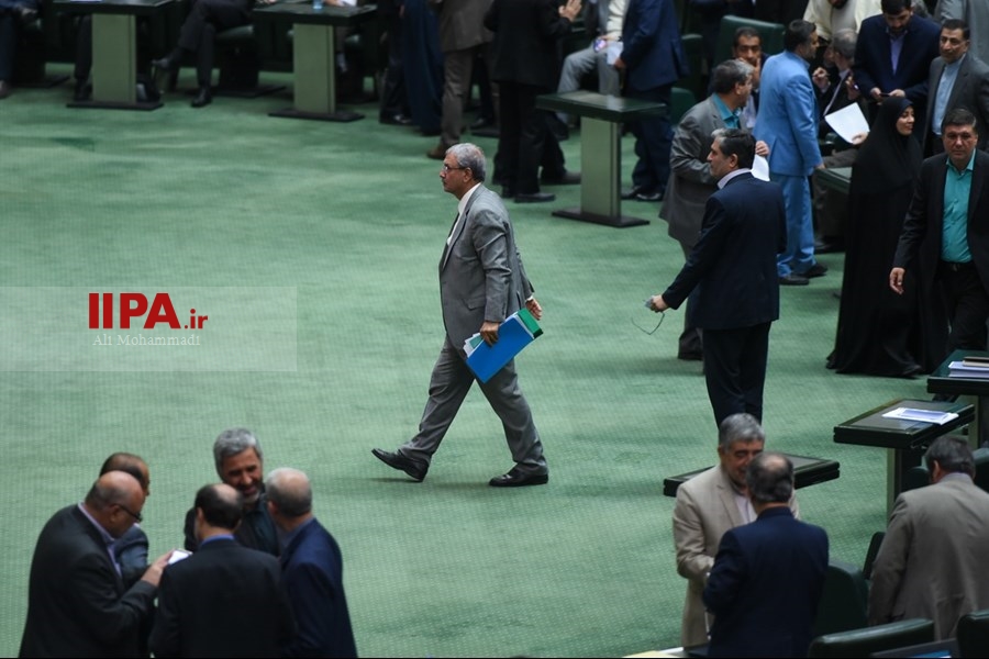   جلسه استیضاح علی ربیعی و عباس آخوندی