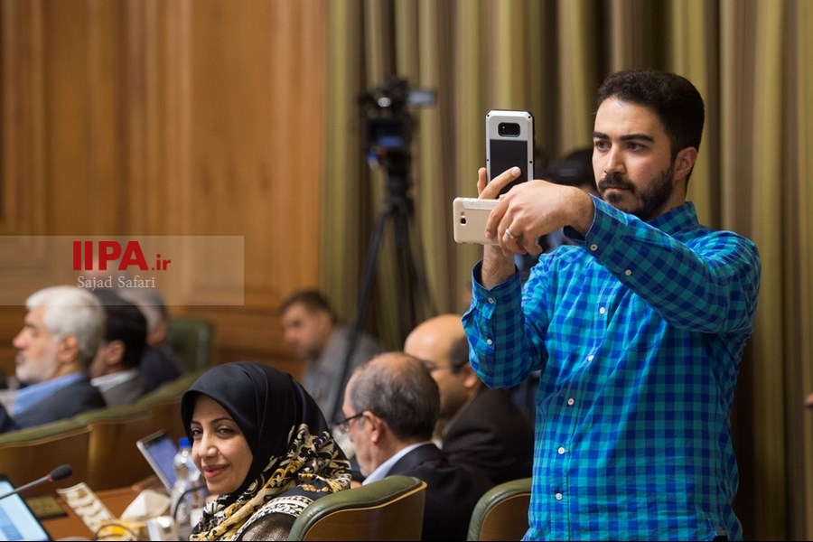   بررسی استعفا شهردار تهران 