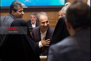 بررسی استعفا شهردار تهران