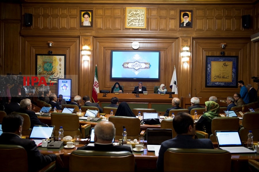   بررسی استعفا شهردار تهران 