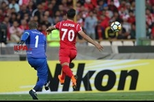   دیدار تیم های فوتبال پرسپولیس ایران و الجزیره امارات 